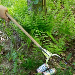 Pince à déchet enfant en bois Huckleberry ouverte