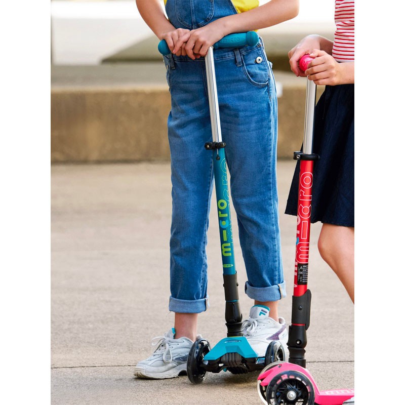 Trottinette Enfant Réglable Avec Grandes Roues, Frein à Main Et Bequille Pour Enfants 5 12 Ans Couleur Bleue 98903288