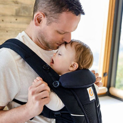 Ergobaby Omni Breeze - Noir Onyx porte bébé papa