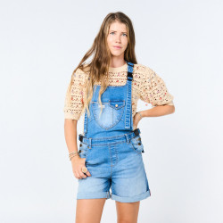 Salopette short de portage Mamalila - Mumsie Classic Shorty - Jean Bleu