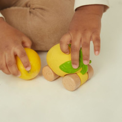 Voiture bébé - le citron - Oli and Carol