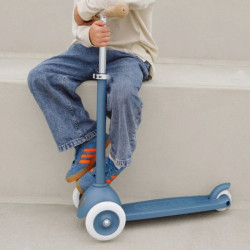 Jambe d'enfant avec Trotinette Vélo Enfant Eco - Banwood