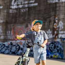 enfant avec Vélo 14″ - LS-PRO 14 - Puky - Ash Blue