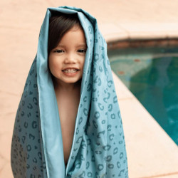 enfnat avec Grande serviette enfant - Serviette de bain en microfibre 180 x 90 cm - Swim Essentials - Léopard