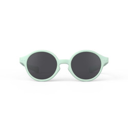Lunettes de soleil pour les enfants - D Sun Kids d’Izipizi - Aqua Green de face