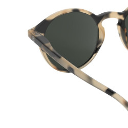 gros plan de Lunettes de soleil adultes - D Sun d’Izipizi - Light Tortoise