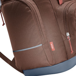 gros plan sur poche du Sac à dos d’école - Scula - Deuter -  Raisin / Caspia