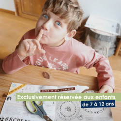 garçon avec Activité de vacances pour les enfants l’enquête de 7 jours Voyage dans le temps - En Cavale