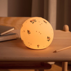 Veilleuse enfant Yuki - Liewood - Peach / Sea shell  allumée la nuit