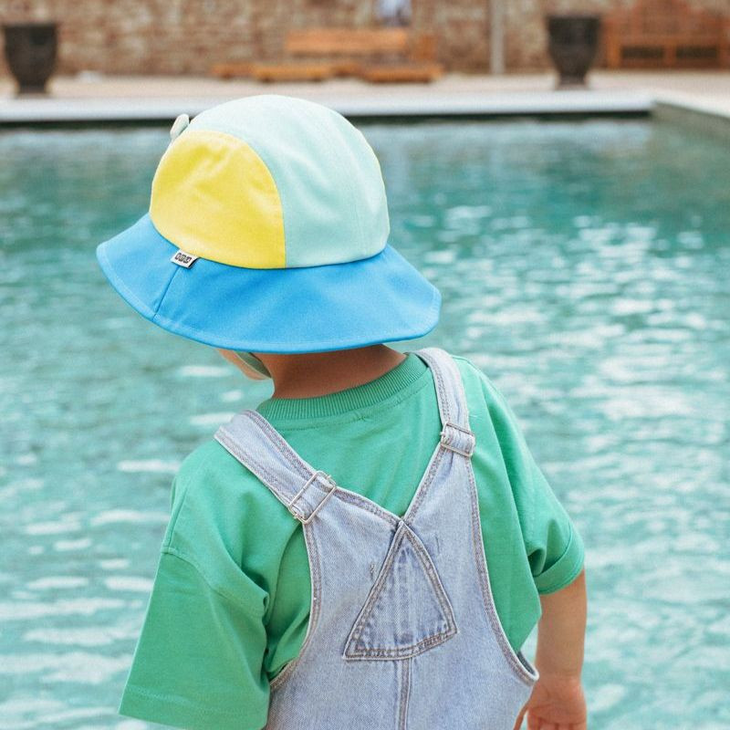 Arena Chapeau Protection Solaire Enfant – UPF50+, Résistant Chlore & Eau Salée, Séchage Rapide