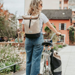 Sac à dos roll-top Wanaka - MeroMero - Sable / Brown Leather vélo