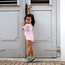 Maillot de bain 1 pièce manches anti-UV - Lassig - Rose pâle