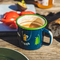 Tasse en émail