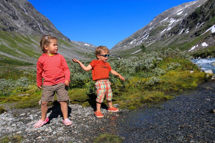 Voyage-Norvege-Famille-riviere