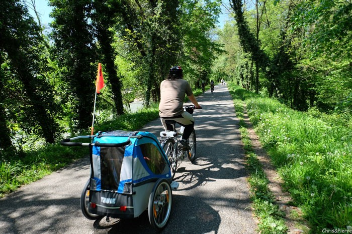 Tour-des-bauges-velo-famille-ombre