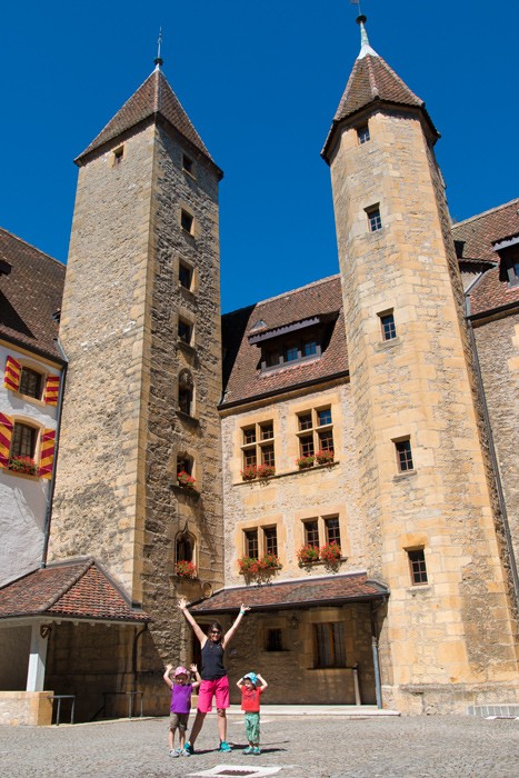 Tour du lac à vélo - visite Neuchatel