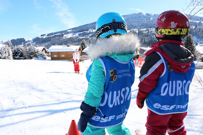 Les cours de ski pour les enfants : comment ça marche ? - Les Petits  Baroudeurs