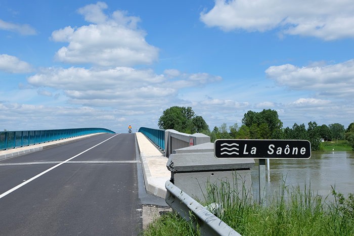 Traversée de la Saône à vélo en famille