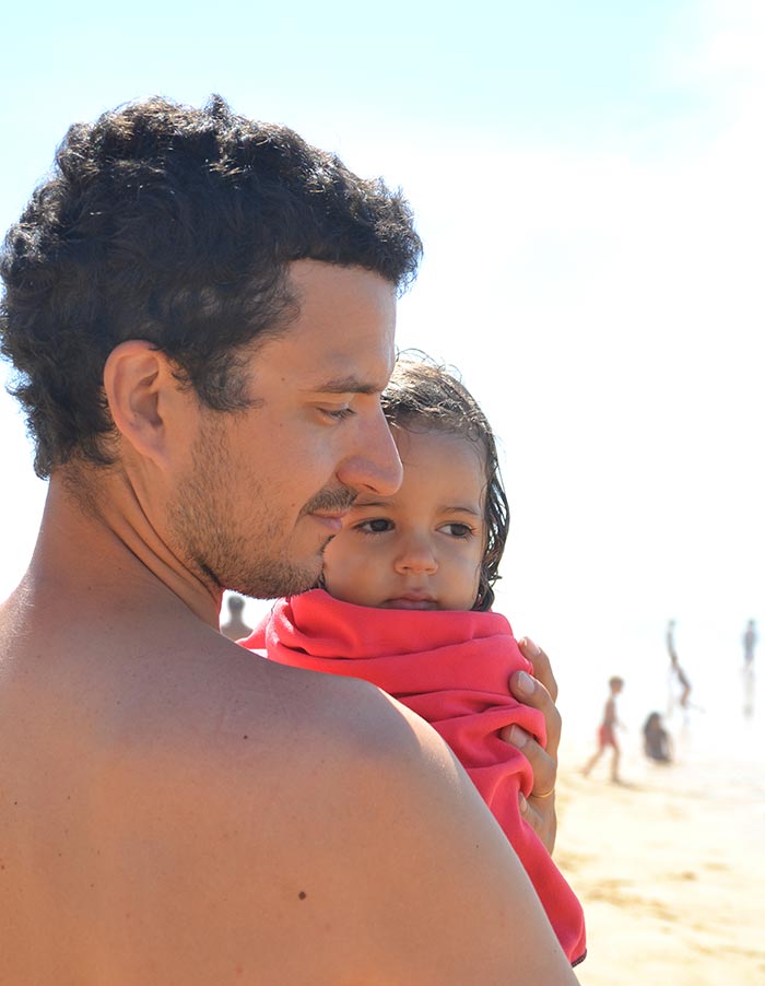 Sébastien et Apolline sur la plage de Vieux-Boucau-les-Bains