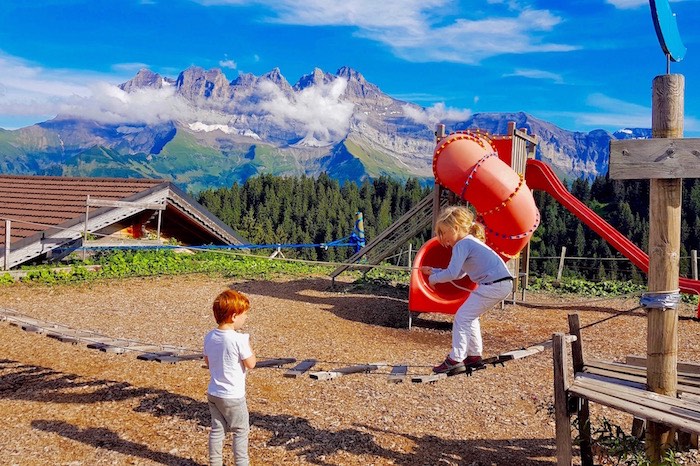 aire de jeux enfant aventure parc point sud champoussin dents du midi