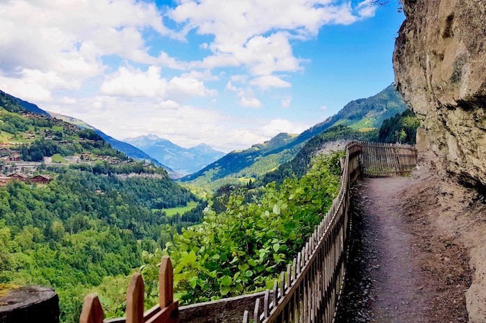 Image sentier Galerie Defago dents du midi Champery Suisse