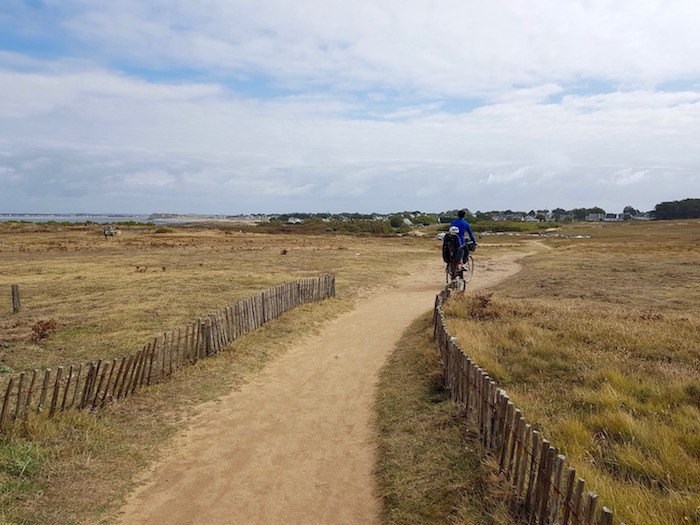 Balade vélo famille bretagne mer