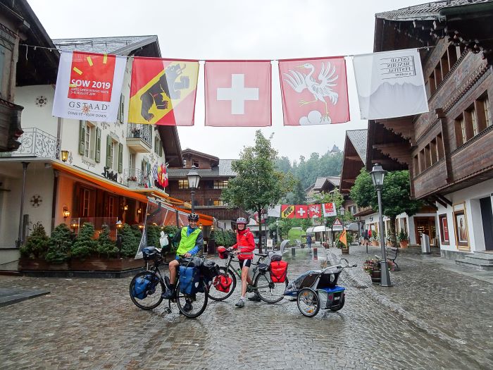 Suisse à vélo en famille Gstaadt