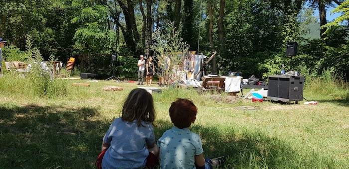 repetition du spectacle devant les enfants