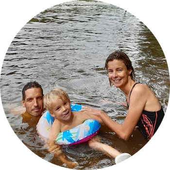 photo de famille dans les rivières de guynane