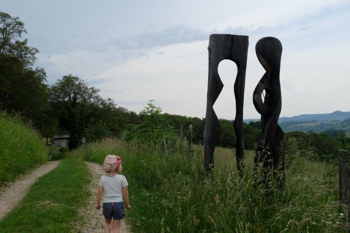 famille randonnée sculptures aux 4 vents vatilieu