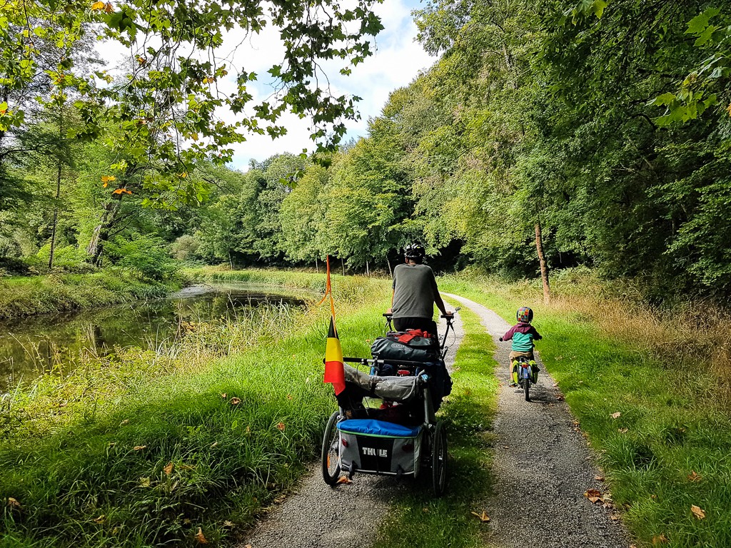 Le long du canal de Nantes à Brest 