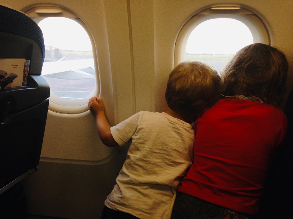 10 trucs simples à savoir avant de prendre l'avion avec un bébé