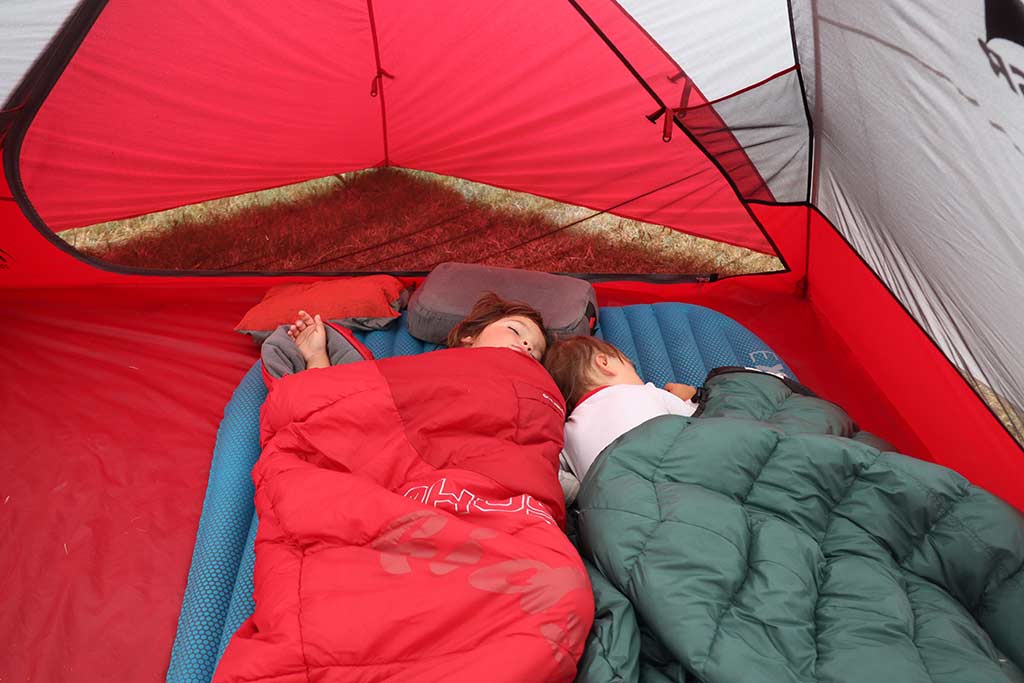 conseils-bivouac-en-famille-coucher