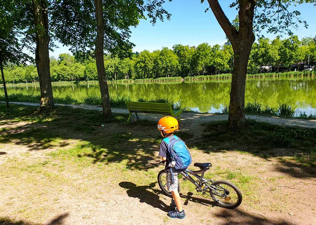 veloroute-vallee-somme-en-famille-parc-velo-enfant