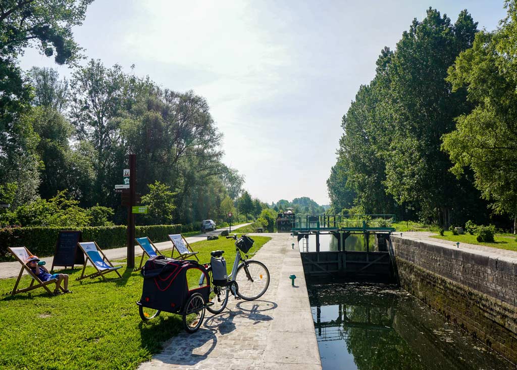 veloroute-vallee-somme-en-famille-ecluse-breilloire