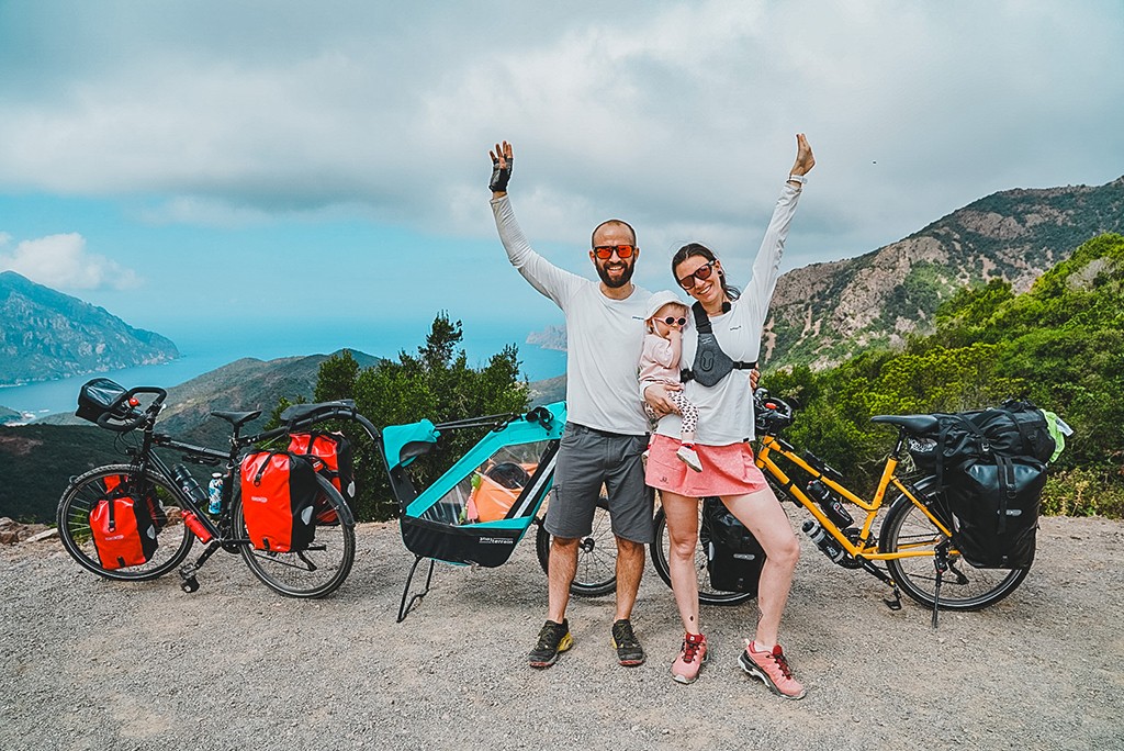 Corse à vélo en famille