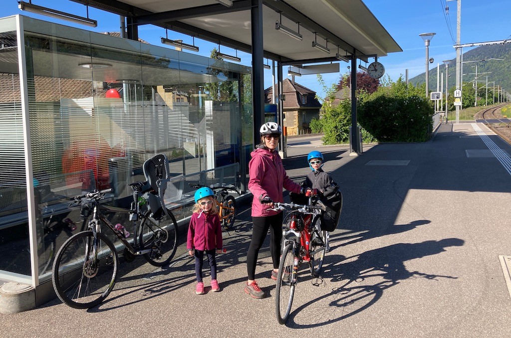 Suisse à vélo en famille