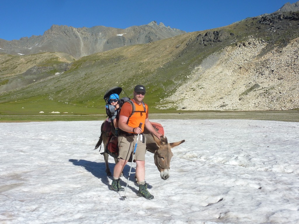 Col de la Leisse : Parc de la Vanoise avec un âne