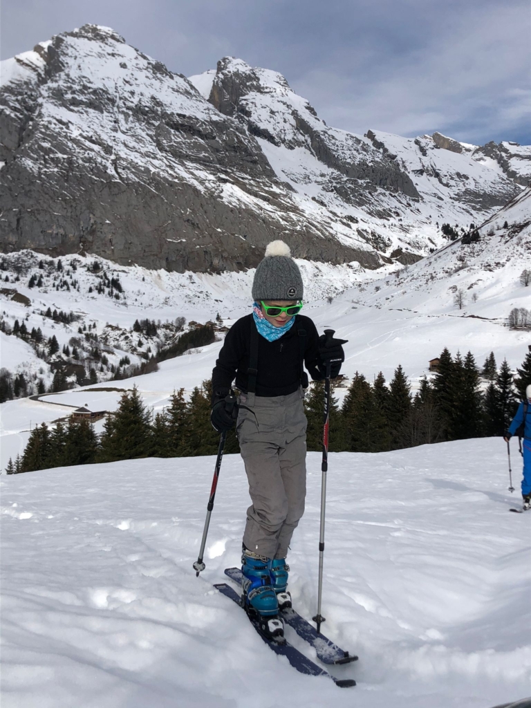 2 accessoires essentiels pour débuter le ski avec vos tout-petits