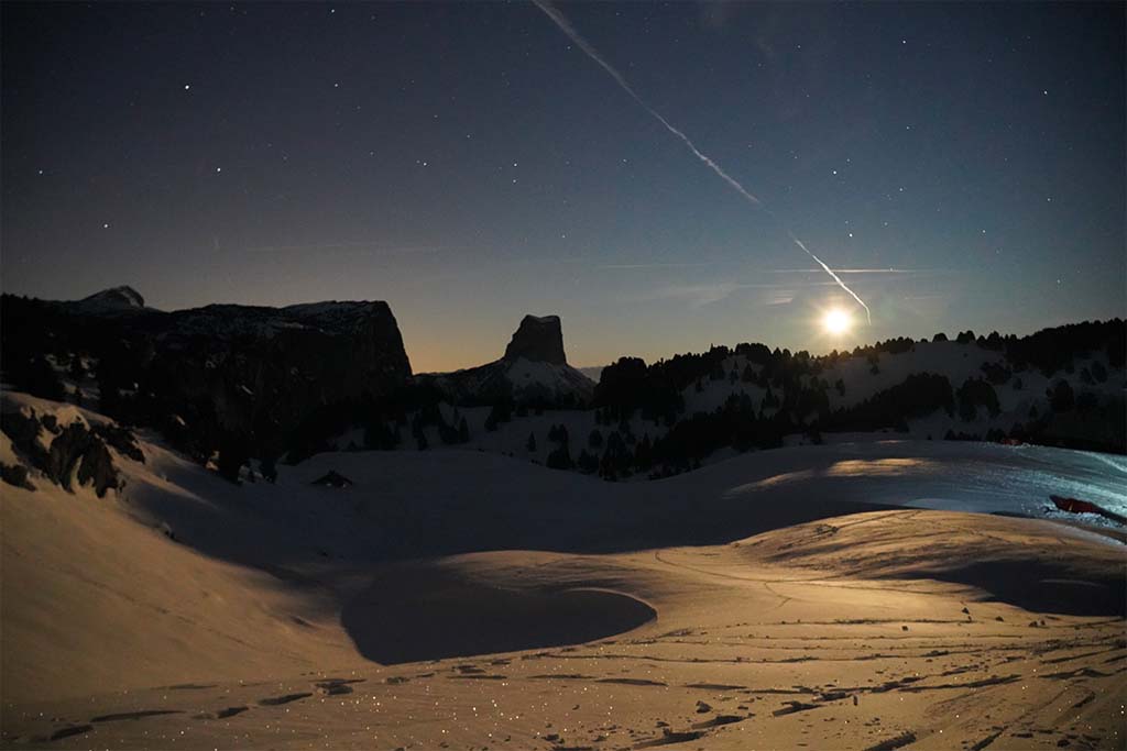 Raquettes dans le Vercor, cabane de Chaumailloux. 