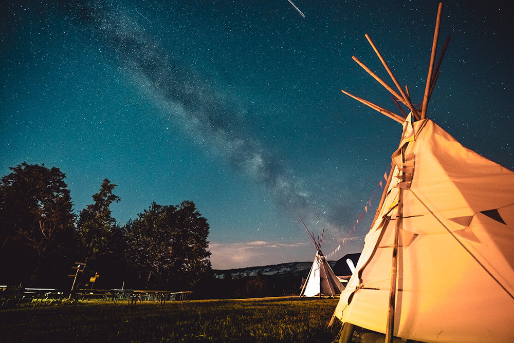 le camp de base du festival les petits baroudeurs chambéry montagnes sous les étoiles