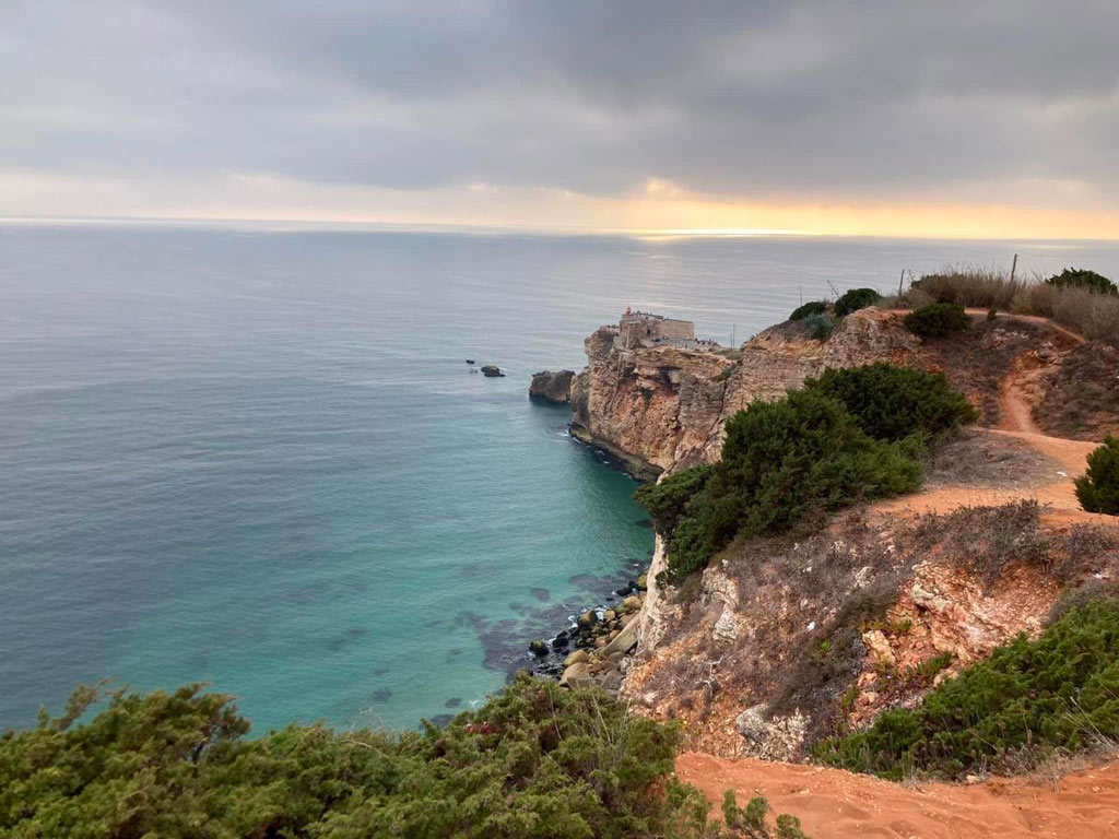 Van Portugal famille spot falaise