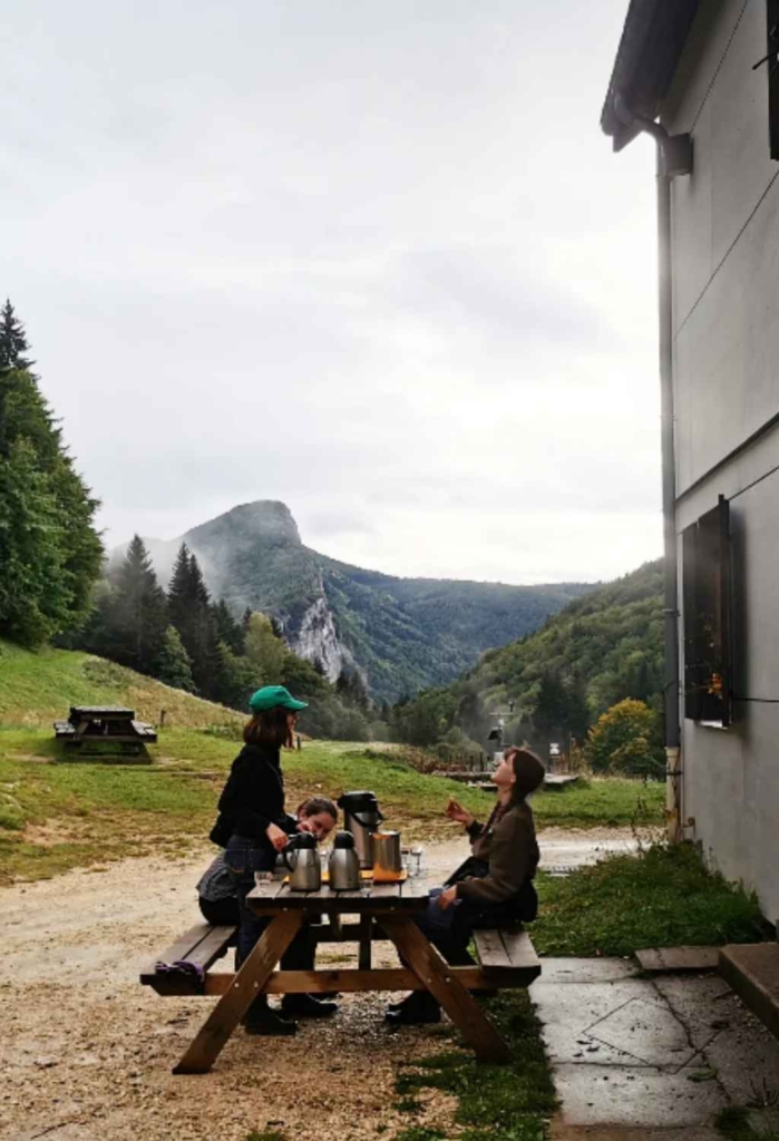 Chantier participatif Vercors Goûter Gite