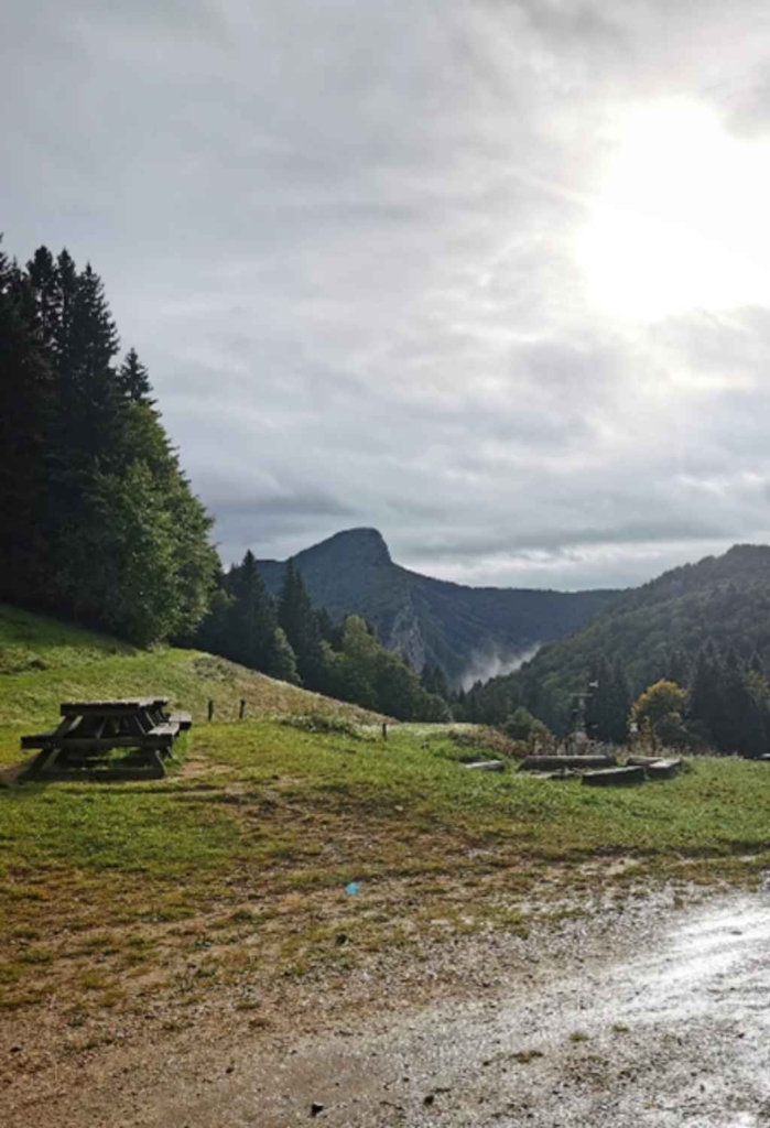 Chantier participatif Vercors Vue gîte