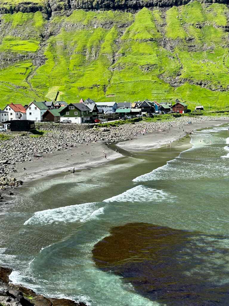 Randonner en famille Iles Féroé Plage Tornuvik