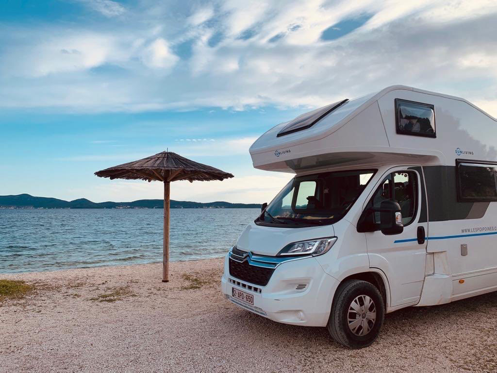 Les Poipoines camping-car Europe Plage