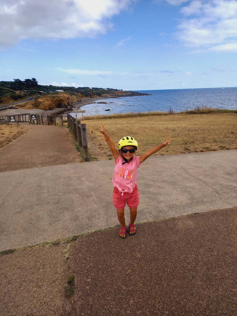 Tour de Vendée à vélo - Anina à la plage