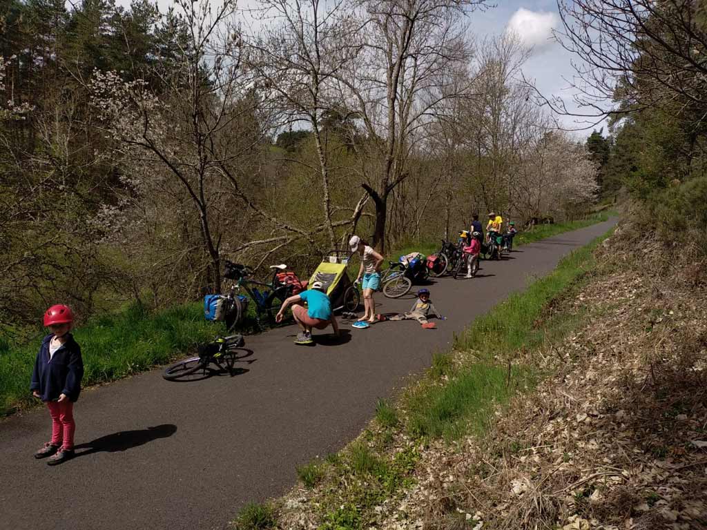 Via fluvia à vélo - Pause sur la piste cyclable