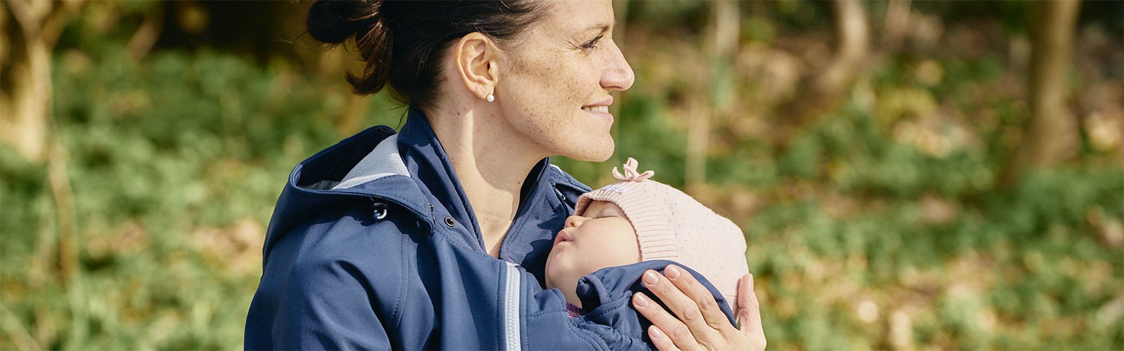 Des idées de cadeau de Noël pour pouponner un enfant nature