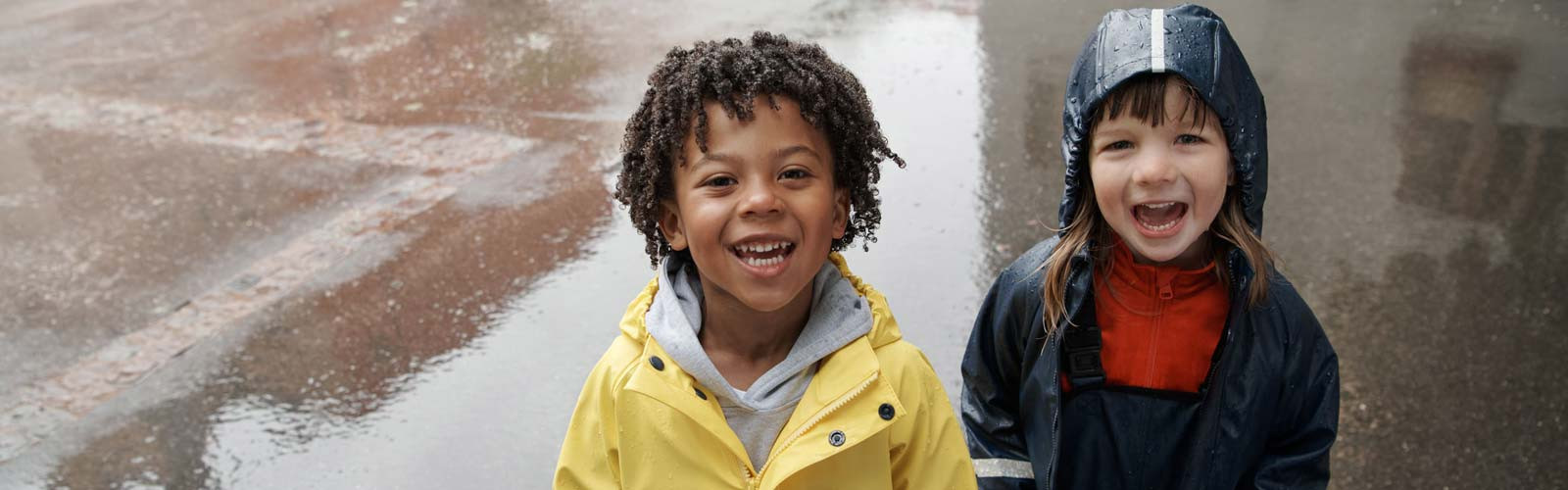Bottes et vêtements imperméables pour les enfants
